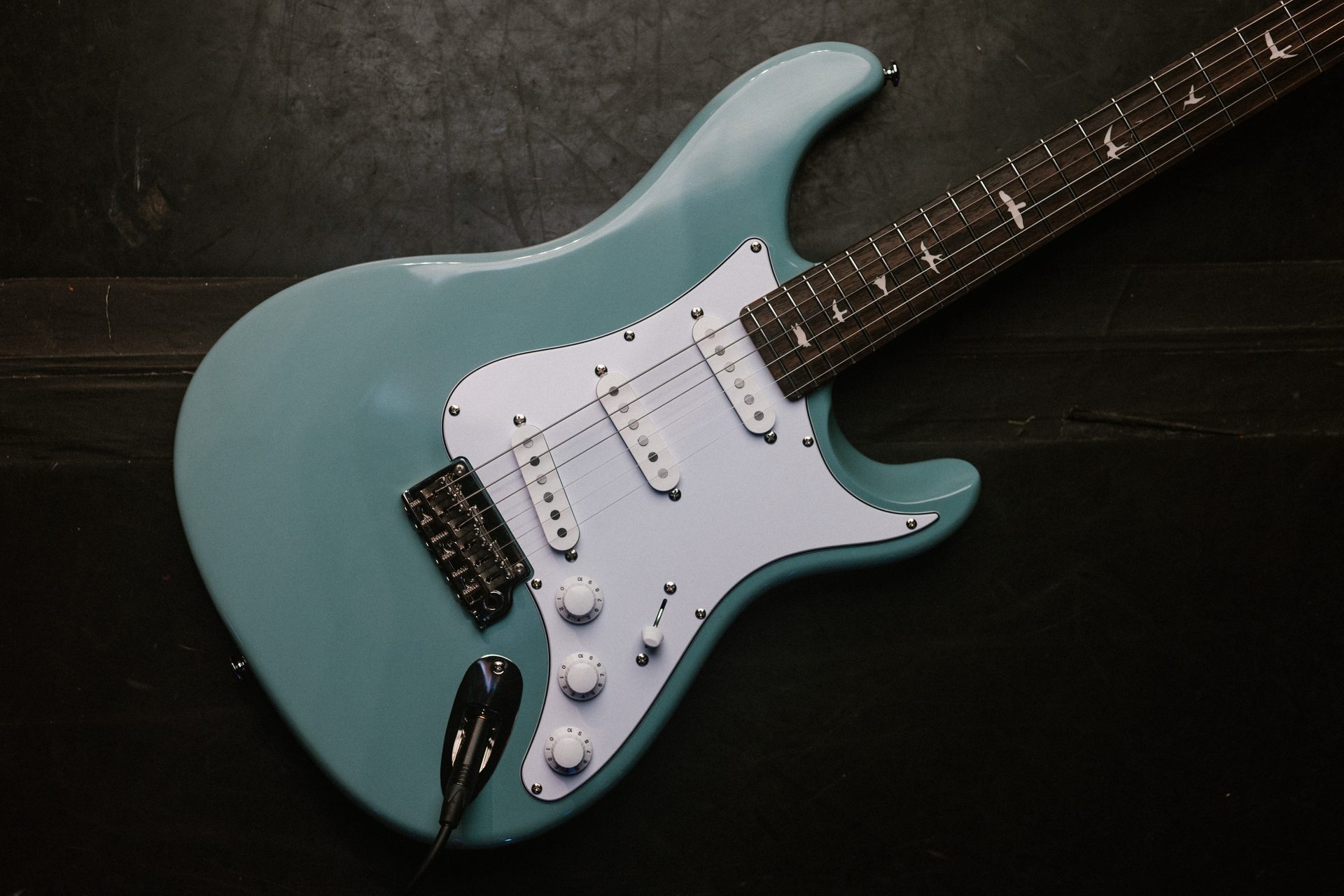 REVIEW: PRS SE Silver Sky