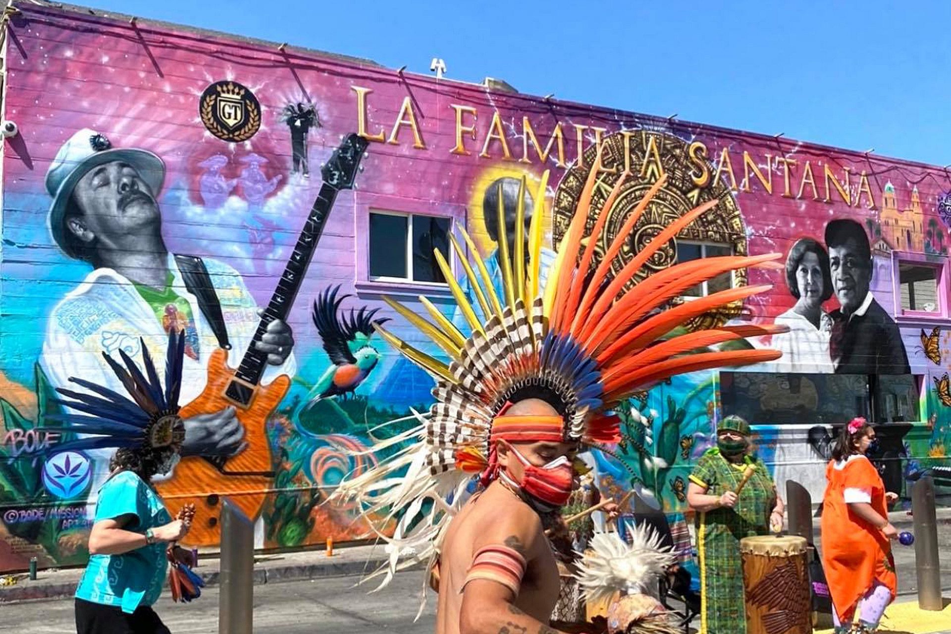 La Familia Santana: San Francisco Honors The Santana Family With Mural