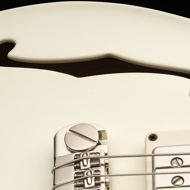 Hollowbody ii piezo 2026 antique white hero e
