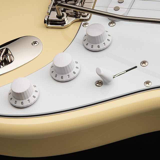 Se silver sky maple 2025 moon white hero c