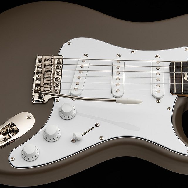 Silver sky 2026 mojave brown hero a